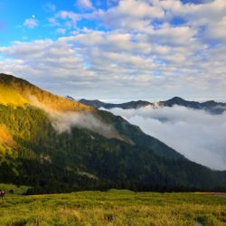 Mountaintop wallpaper clouds over cloud lasy fotograf polana